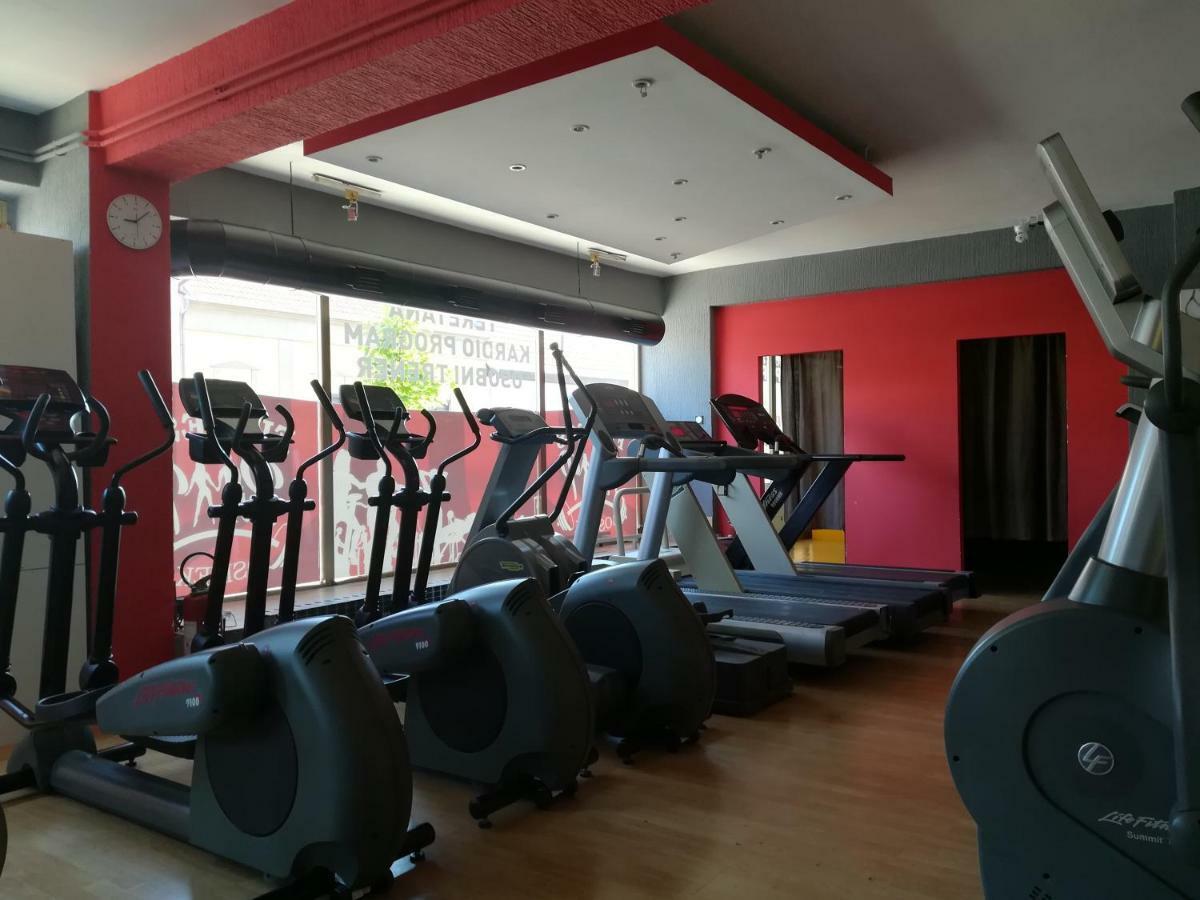 Flamingos Apartman & Fitness Centar Osijek - Blizina Bolnice Kbc Osijek Exterior photo